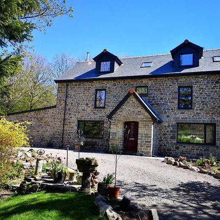 ホテル Little London Bed & Breakfast And Glamping Pod Abercraf エクステリア 写真