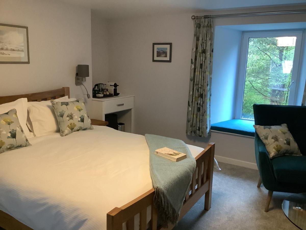 ホテル Little London Bed & Breakfast And Glamping Pod Abercraf エクステリア 写真