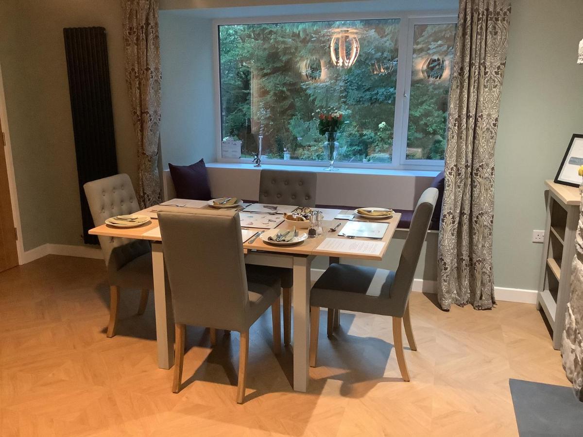 ホテル Little London Bed & Breakfast And Glamping Pod Abercraf エクステリア 写真
