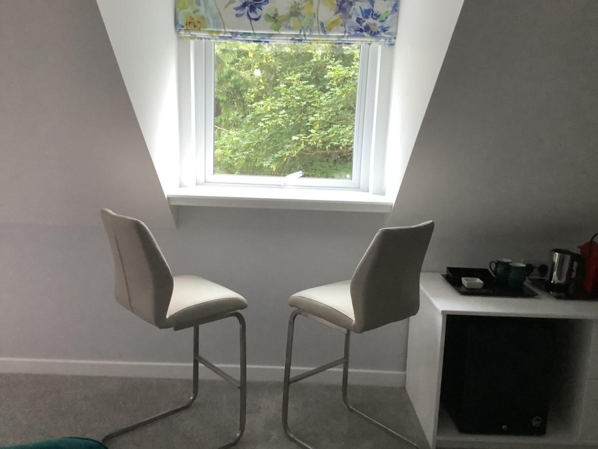 ホテル Little London Bed & Breakfast And Glamping Pod Abercraf エクステリア 写真