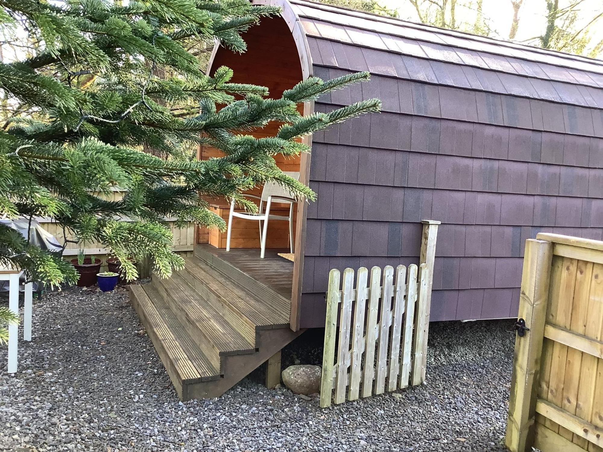 ホテル Little London Bed & Breakfast And Glamping Pod Abercraf エクステリア 写真