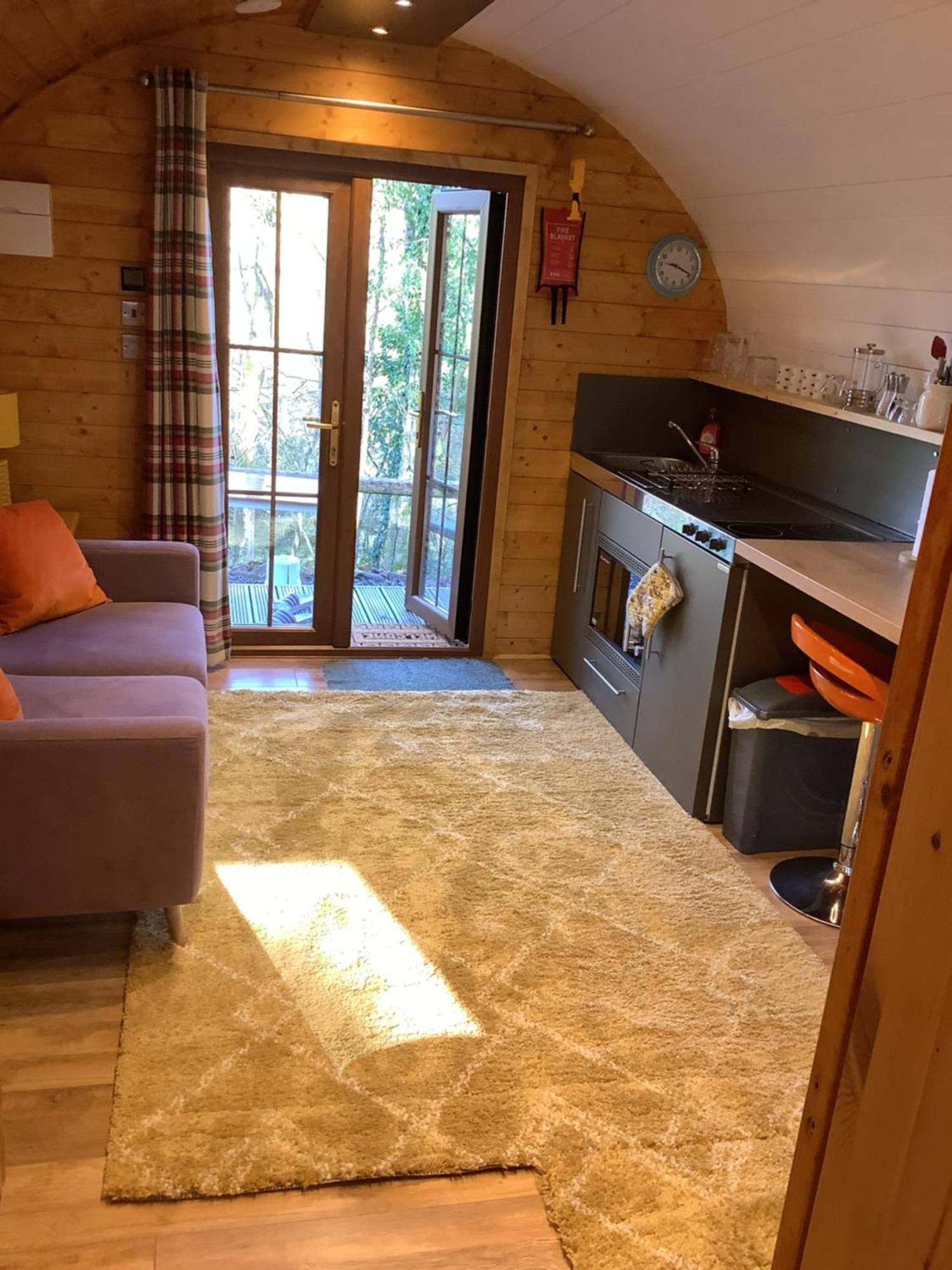ホテル Little London Bed & Breakfast And Glamping Pod Abercraf エクステリア 写真